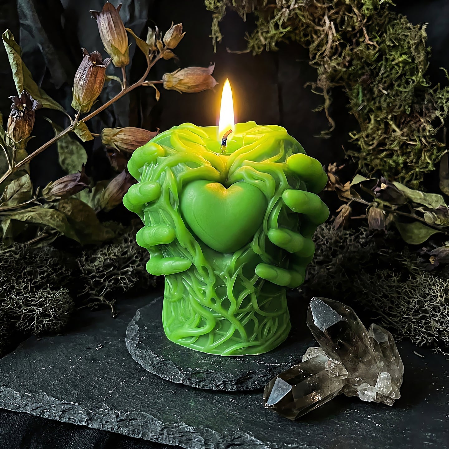 Haunted Hearts Beeswax Candle Accord 4