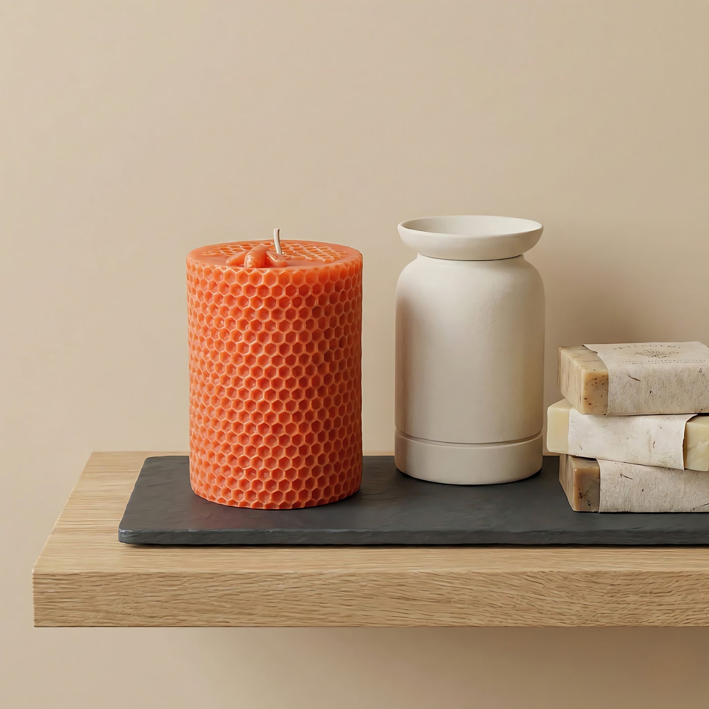 Honeycomb Cylinder Beeswax Candle Accord 2