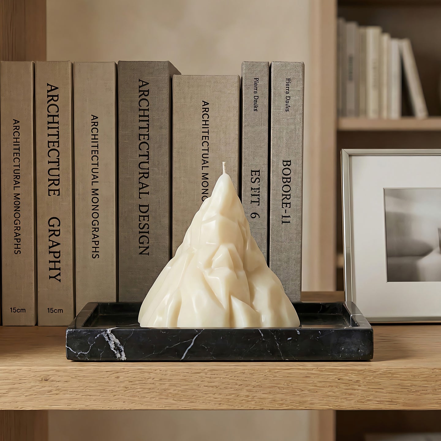 Mountain Beeswax Candle Accord 2