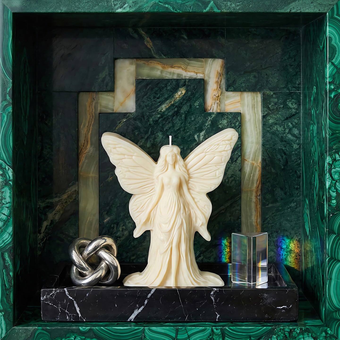 Pixie Beeswax Candle Accord 2